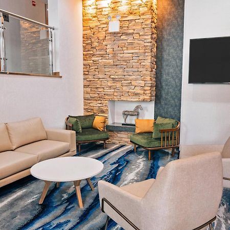 Fairfield Inn By Marriott New York Laguardia Airport/Astoria Bagian luar foto